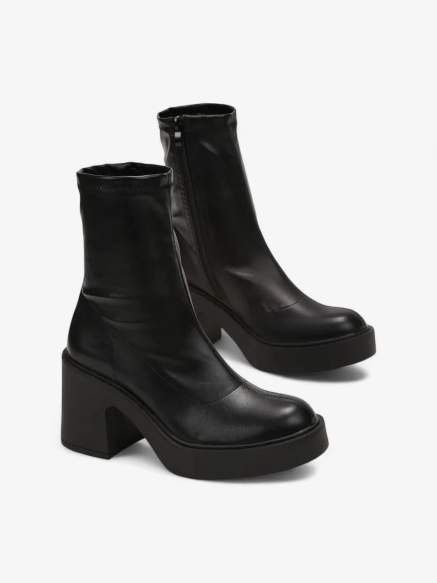 Botines con tacon grueso Biella Noir
