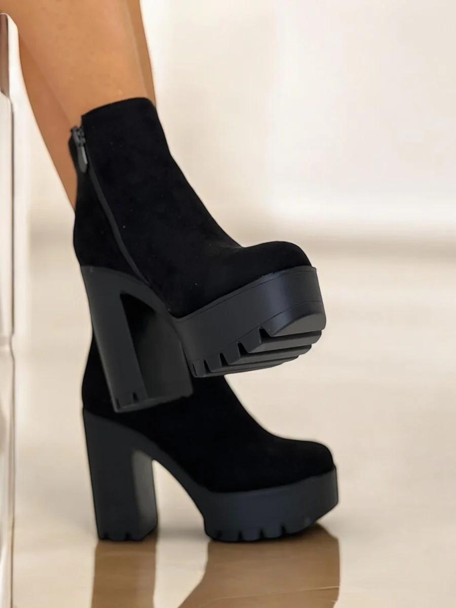 Botines de antelina con tacon y plataforma Busseto Noir