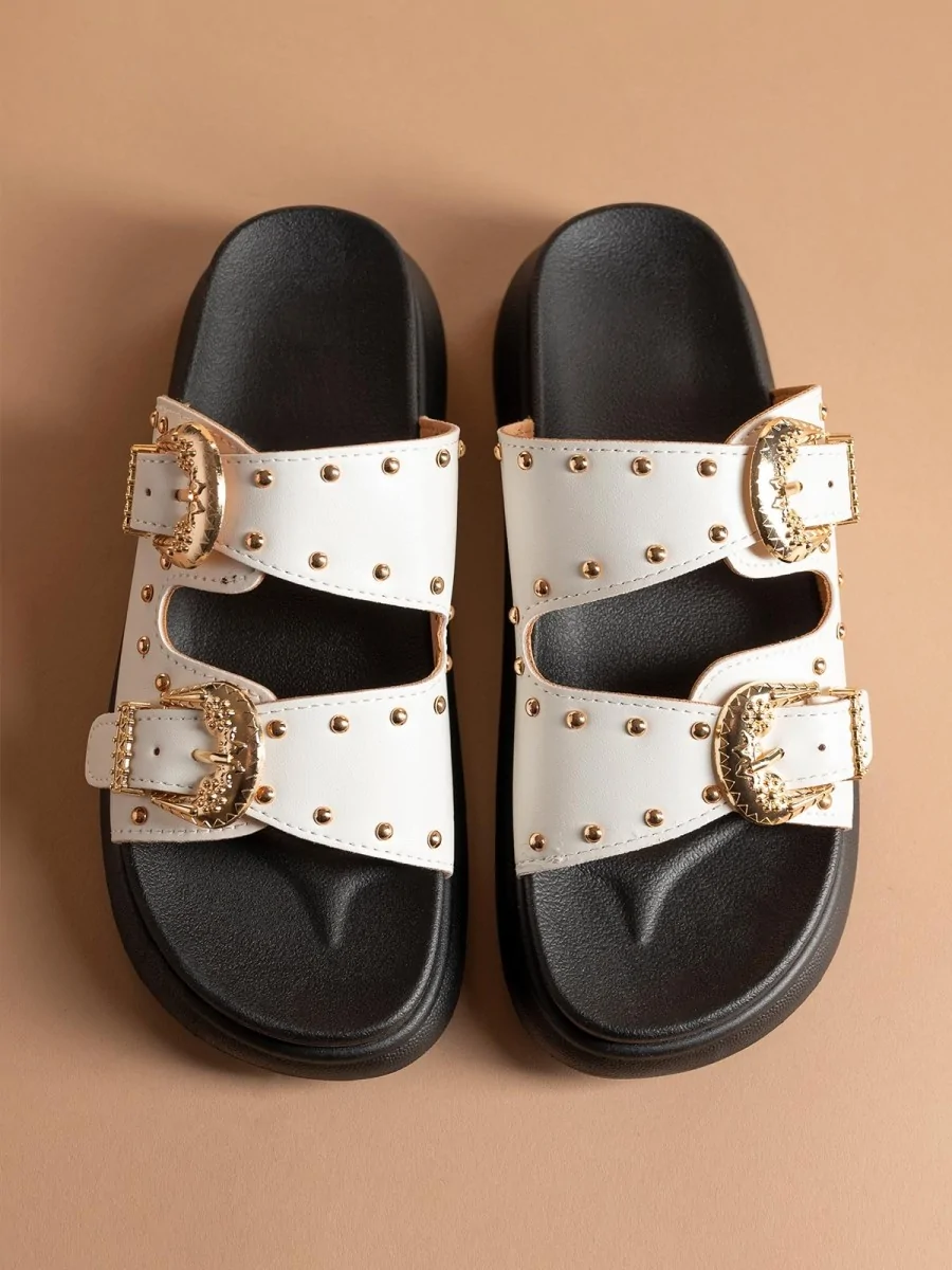 Sandalias con Plataforma y Detalle de Hebilla dorada Tirli White