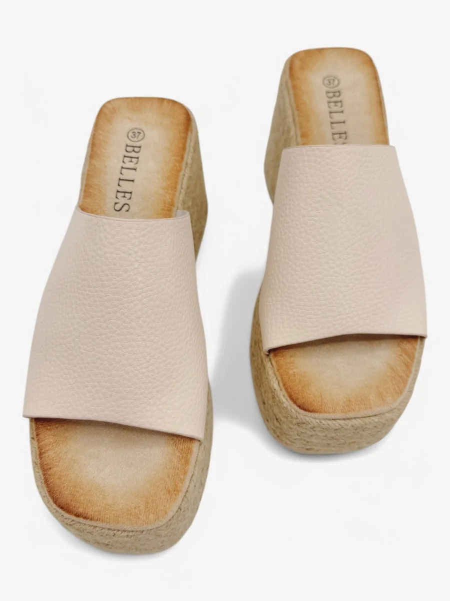 Cuñas con Plataforma y Esparto Malleva Beige