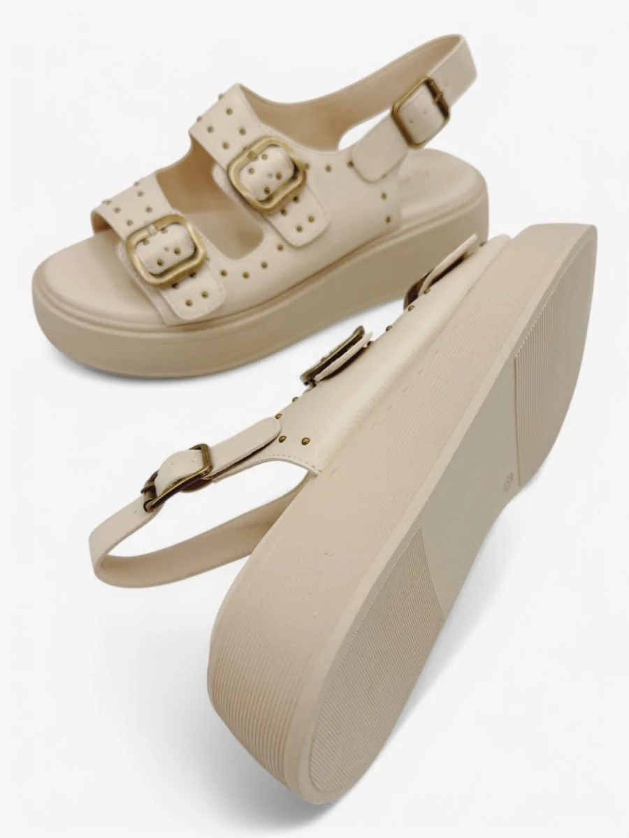 Sandalias con Plataforma y Tachuelas Taurasi Beige
