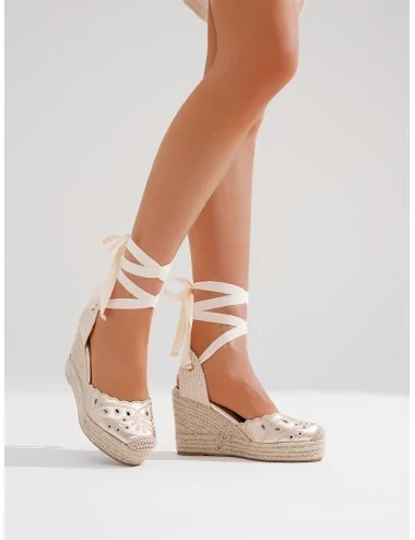 Sandalias Alta con Detalles...
