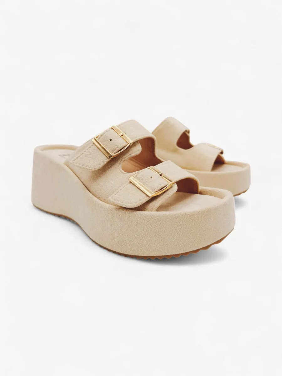 Sandalias Con Plataforma y Hebilla Vicari Beige