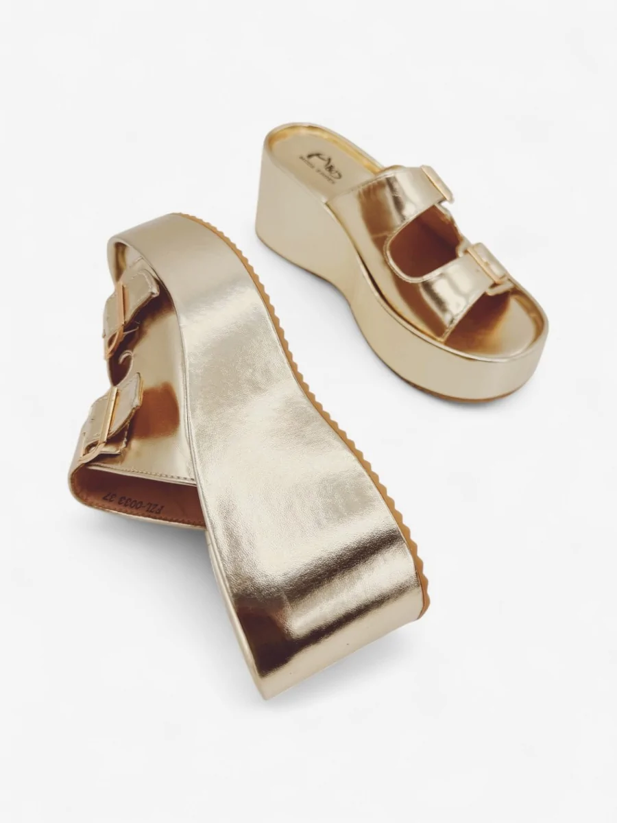 Sandalias Con Plataforma y Hebilla Vicari Gold