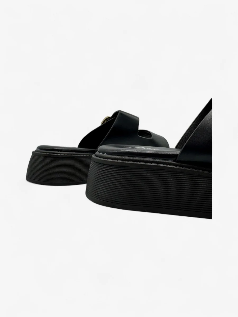 Sandalias con Plataforma y Hebillas Doradas Prizzi Noir