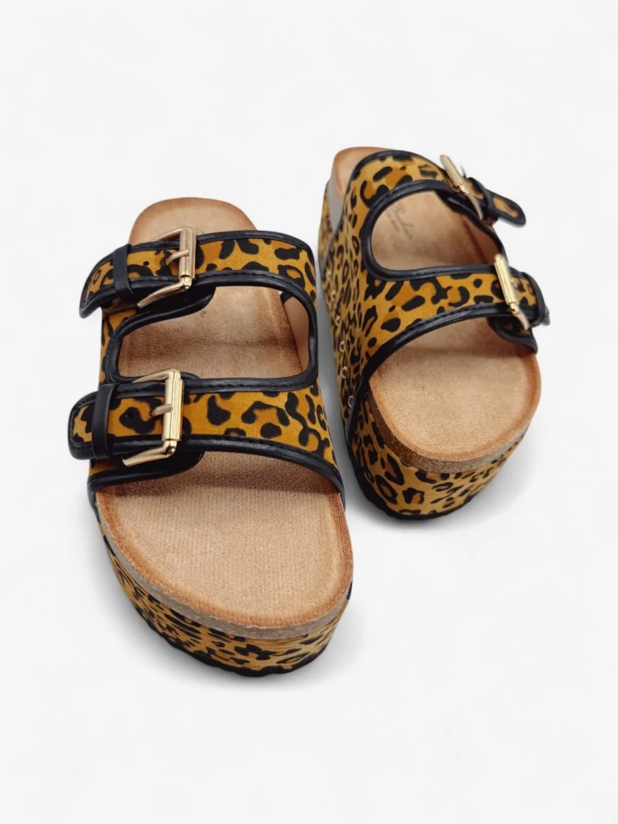 Sandalias con Plataforma y Detalles Dorados Valmir Animal Print