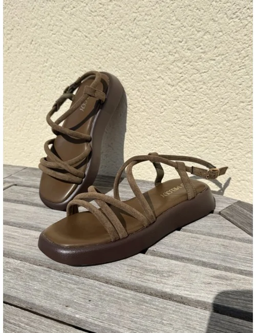 Sandalias planas con...