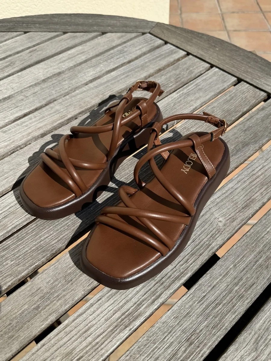 Sandalias planas con plataforma Terme Camel