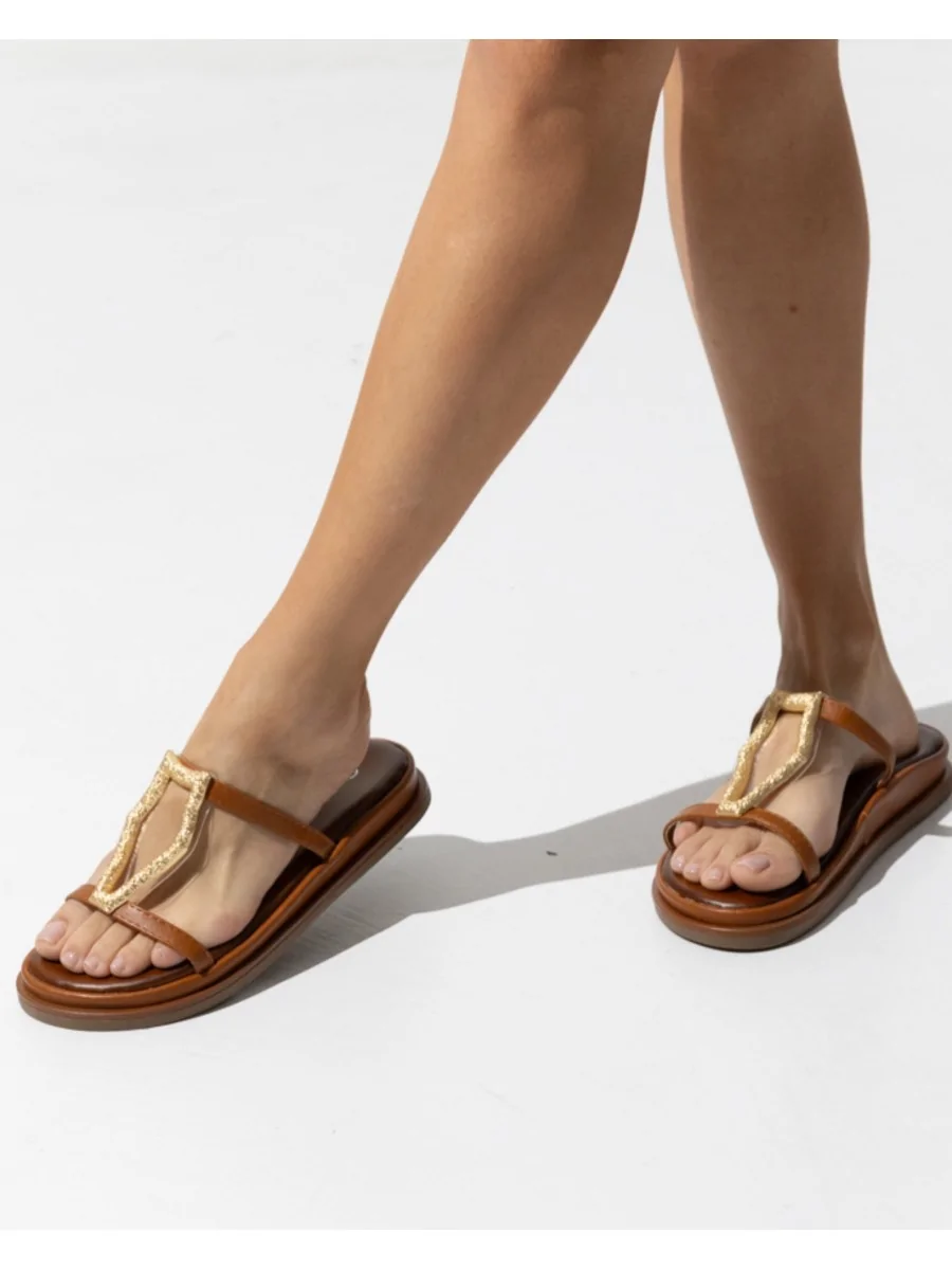 Sandalias con Detalle Dorado Pergusa Camel