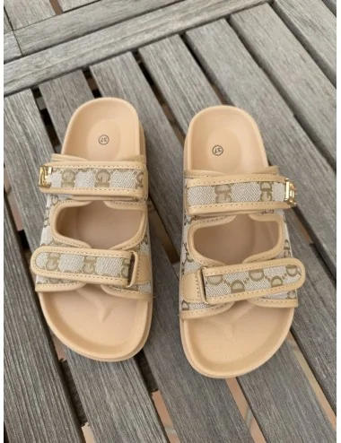 Sandalias con Plataforma...