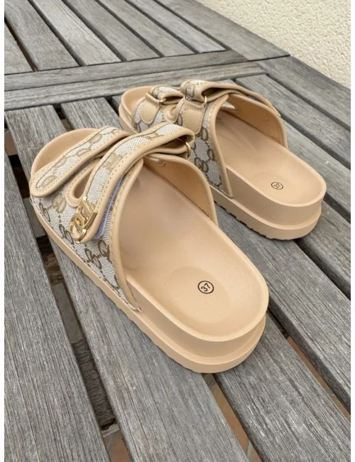 Sandalias con Plataforma...