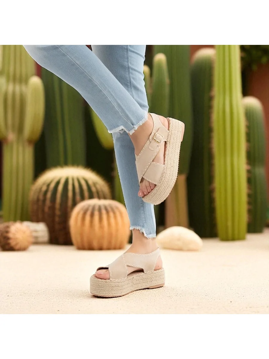 Sandalia con Plataforma de Esparto Lusia Beige