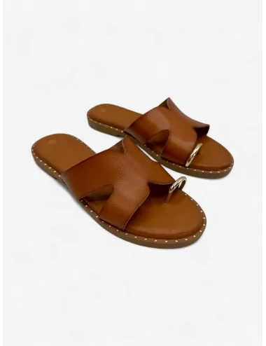 Sandalias Planas con anillo...