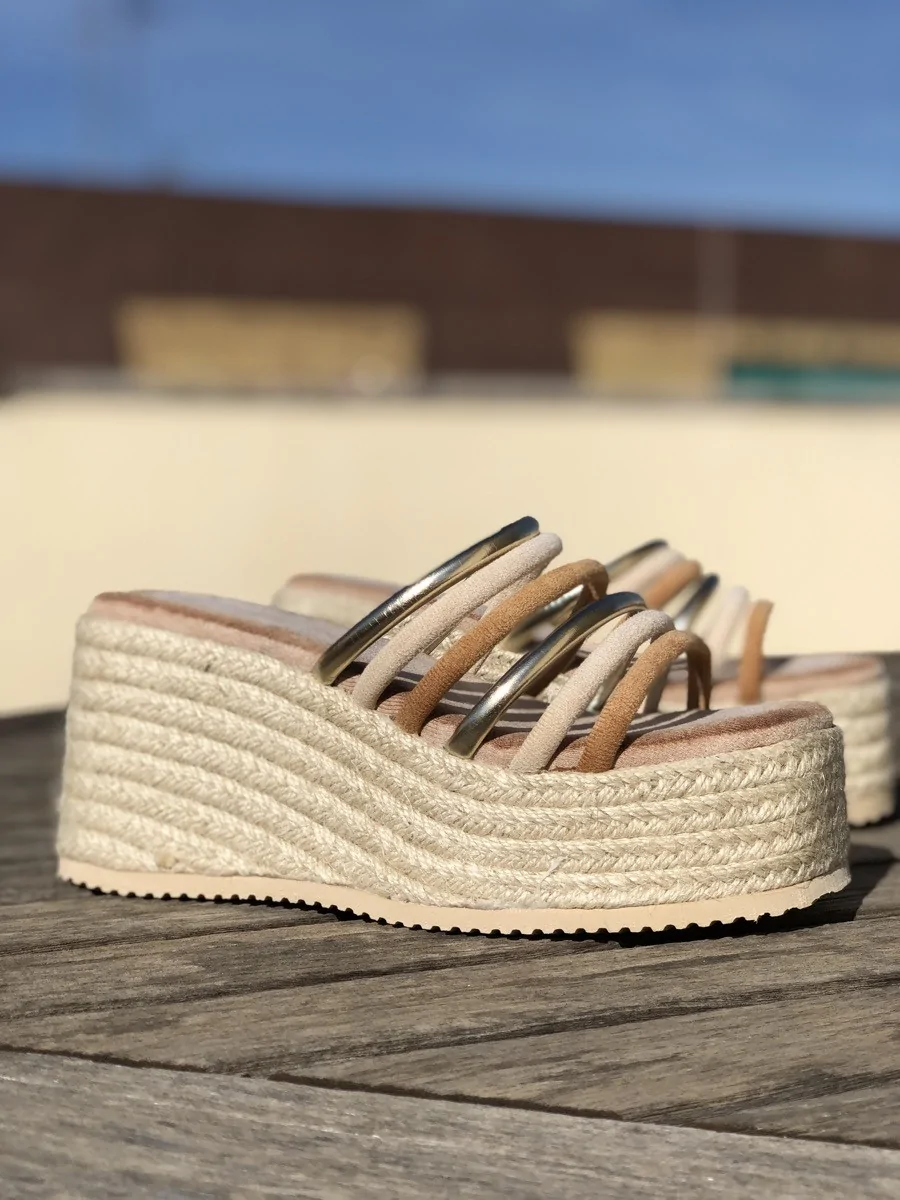 Sandalias Con Plataforma de Esparto y Tiras Lerca Camel