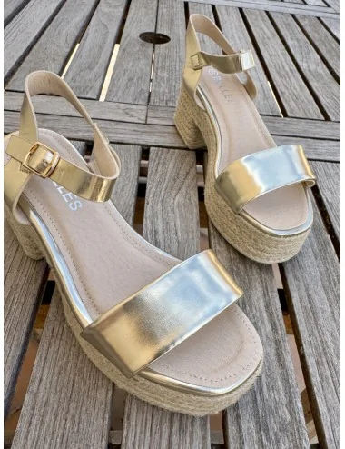 Sandalias con Tacón Grueso...