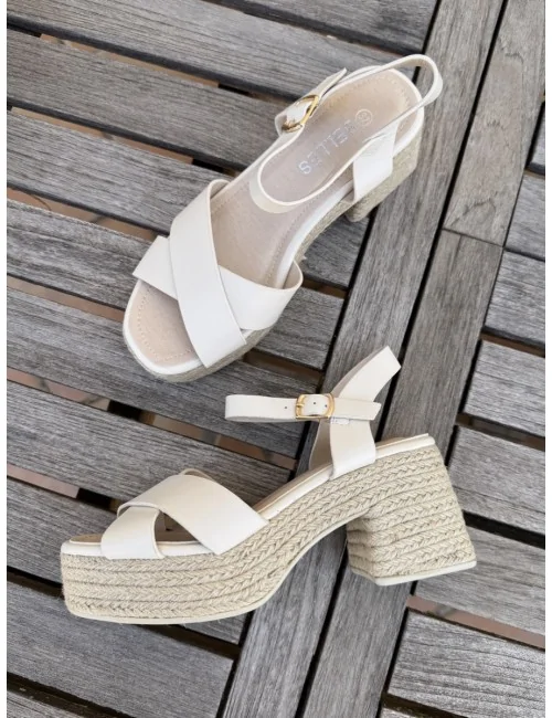 Sandalias con Tacón Grueso...