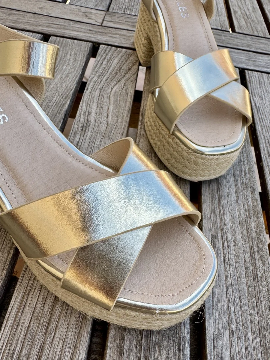 Sandalias con Tacón Grueso de Esparto Rizza Gold