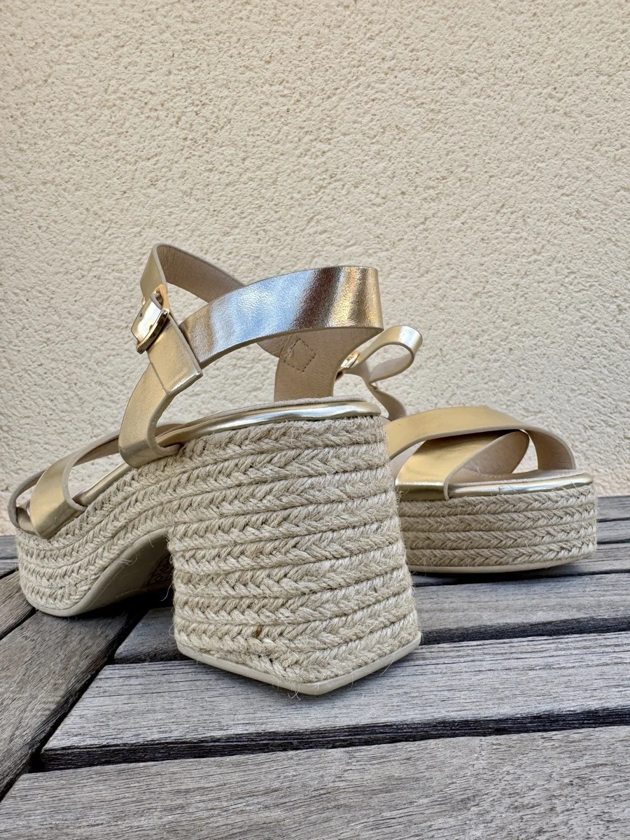 Sandalias con Tacón Grueso de Esparto Rizza Gold