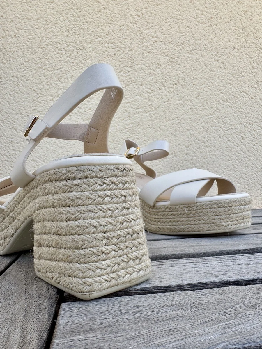 Sandalias con Tacón Grueso de Esparto Rizza Beige