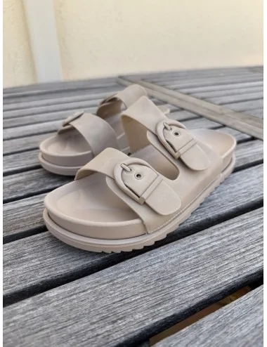 Sandalias con Hebillas...