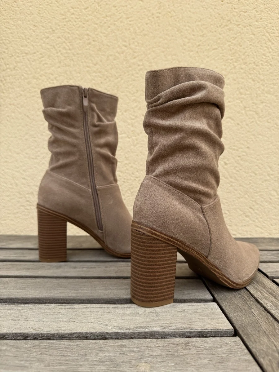 Botines con tacón Pieve khaki