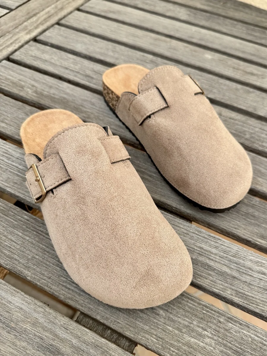 Zuecos con Hebilla dorada abazia Khaki