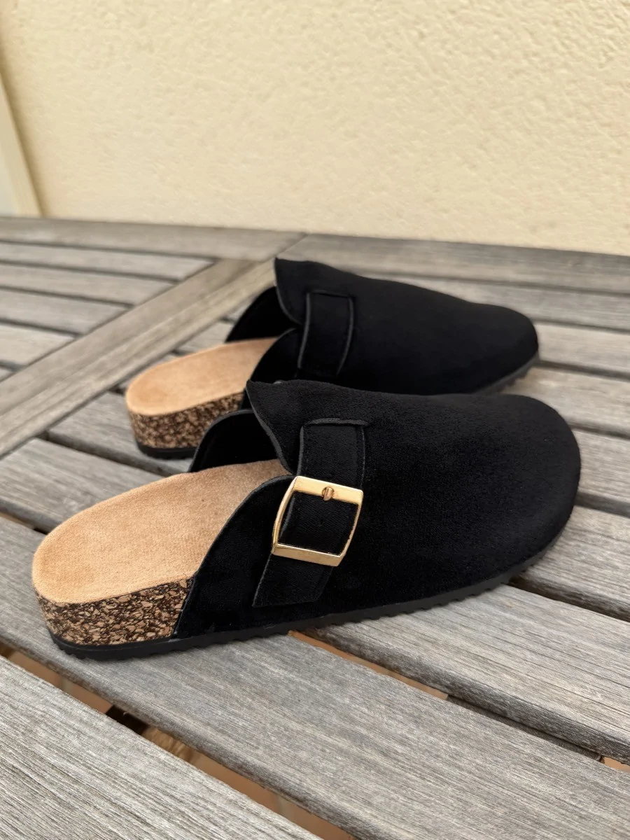 Zuecos con Hebilla dorada abazia Noir