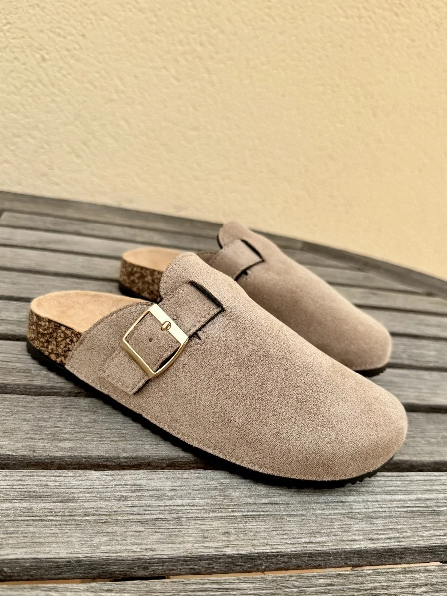 Zuecos con Hebilla dorada abazia Khaki