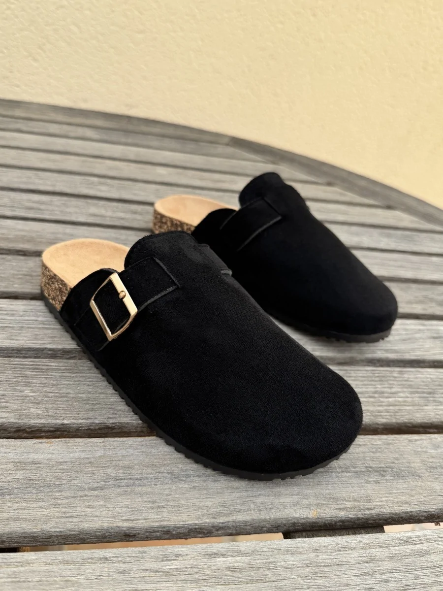 Zuecos con Hebilla dorada abazia Noir