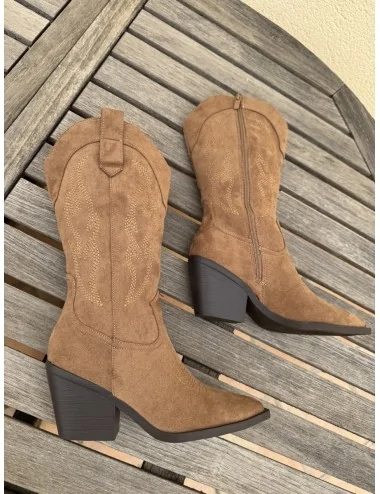 Bota Cowboy con tacón...