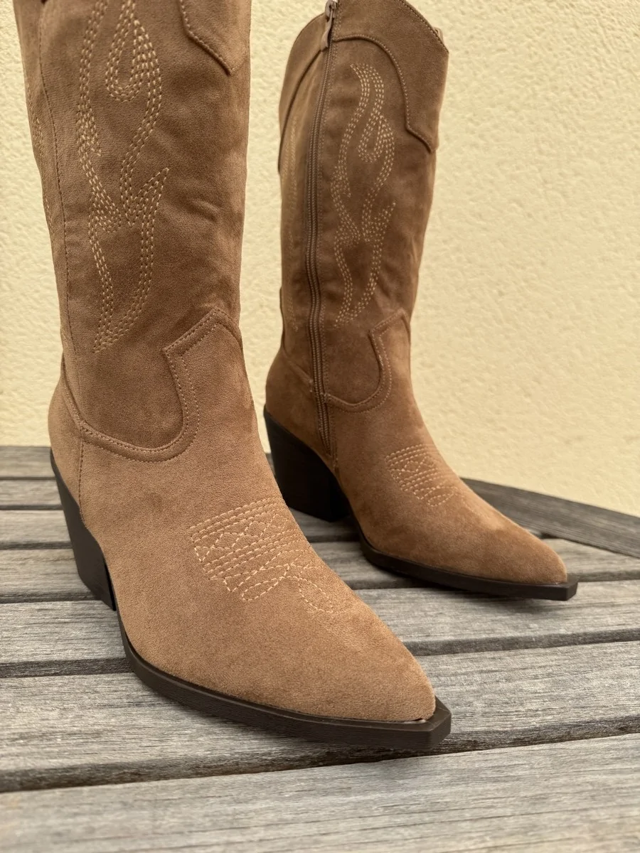 Bota Cowboy con tacón cubano Porto Camel