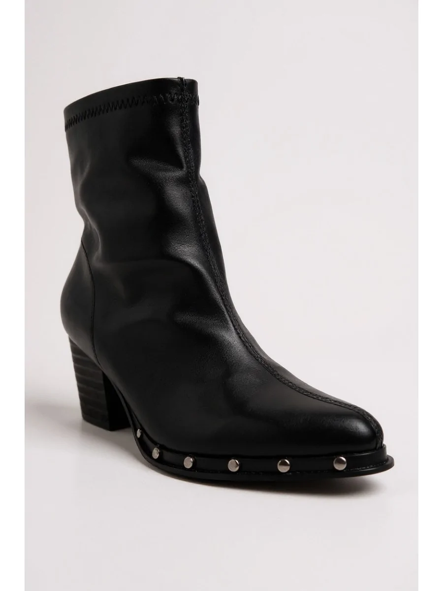 Botines Cowboy con Tacon y tachuelas Plateados Fiesse Noir