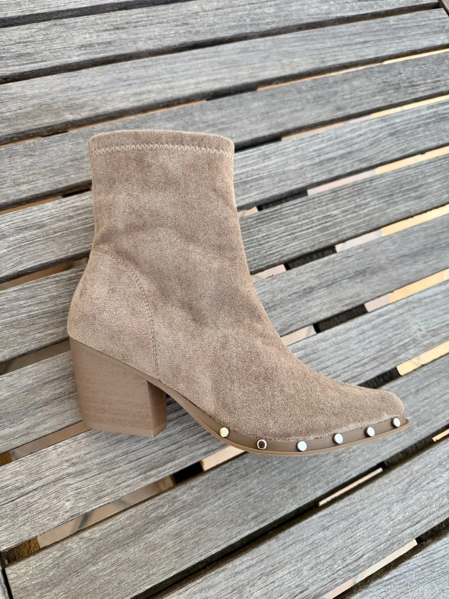 Botines Cowboy con Tacon y tachuelas Plateados Fiesse Khaki