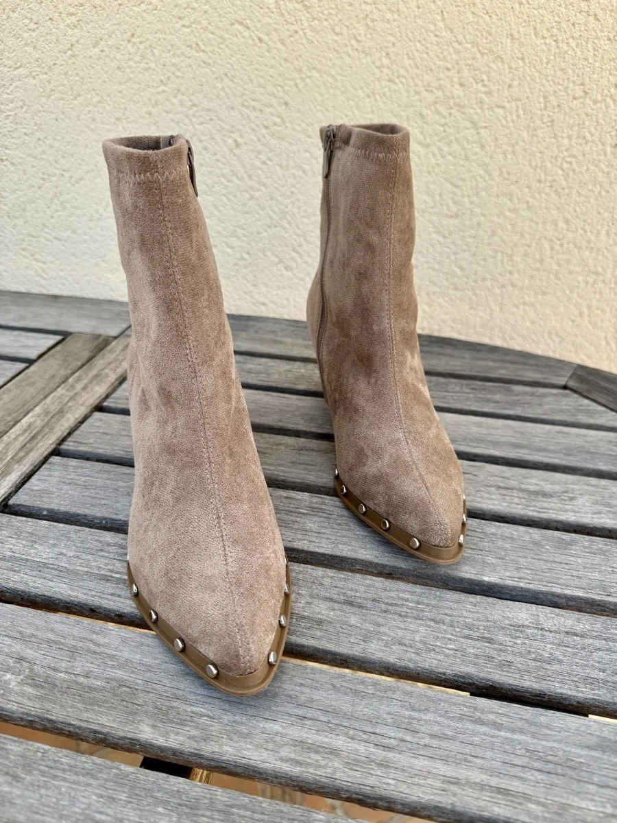 Botines Cowboy con Tacon y tachuelas Plateados Fiesse Khaki