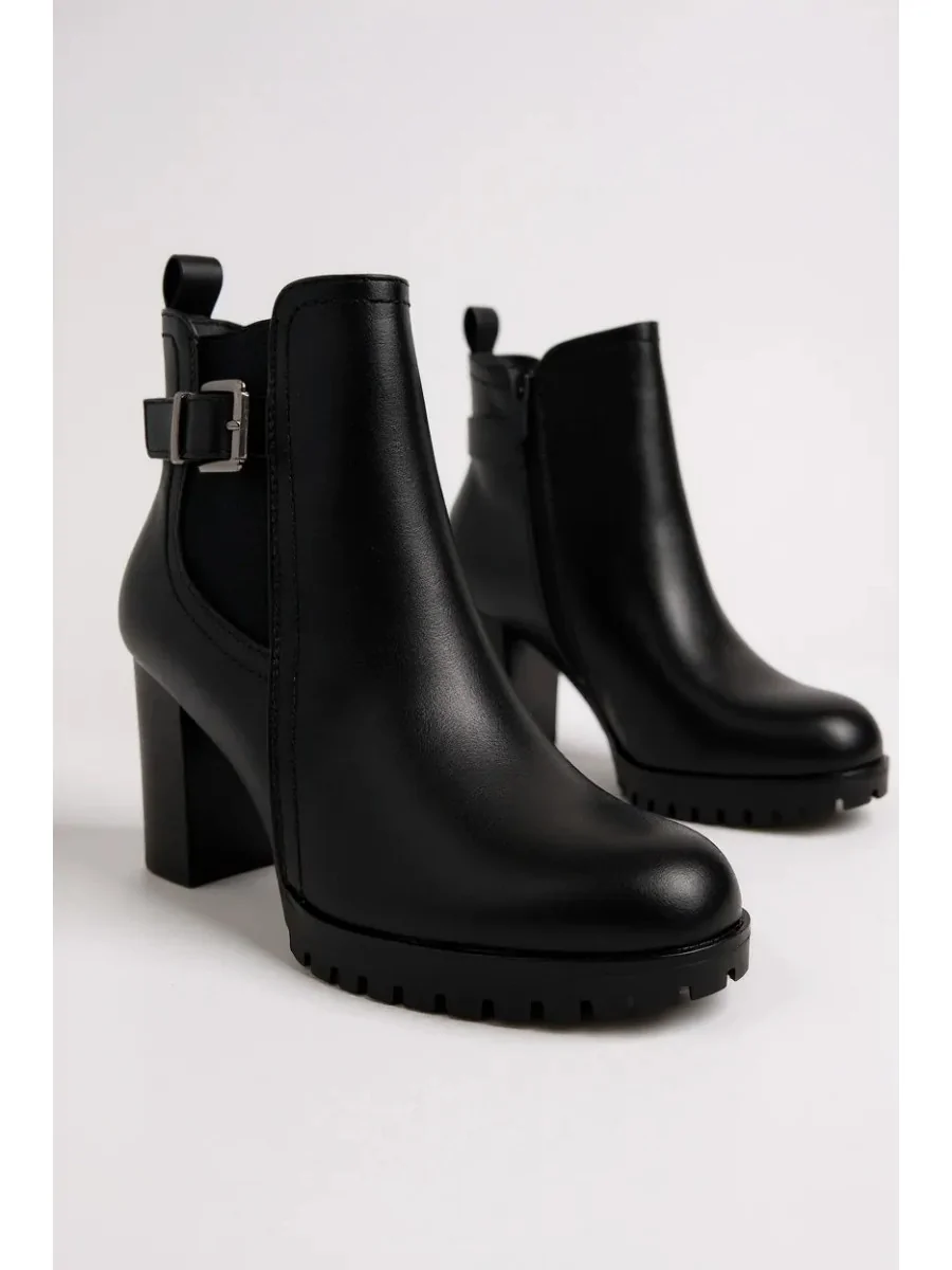 Botines de Tacon con Hebilla Prevalle Noir