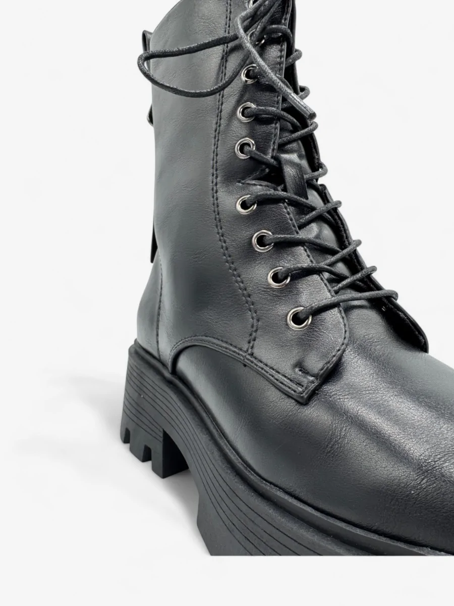 Botas Bikers con suela gruesa Darzo Noir