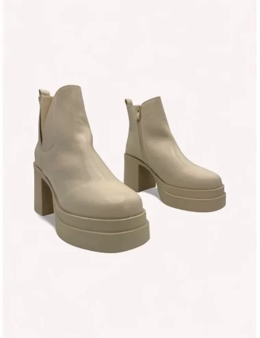 Botines con tacon y...
