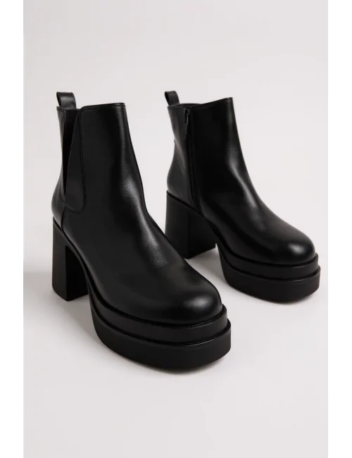 Botines con tacon y...