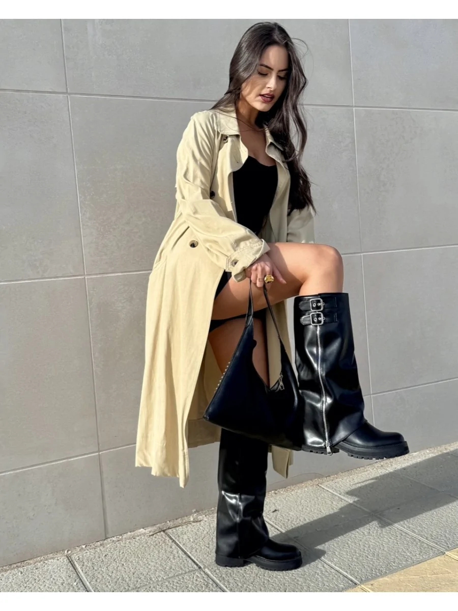 Botas Bikers con Cremallera y Hebillas Veneta Noir