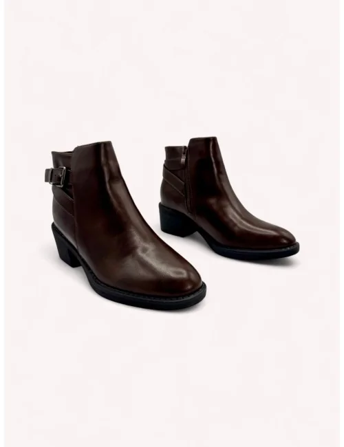 Botines con hebilla Adda Brown