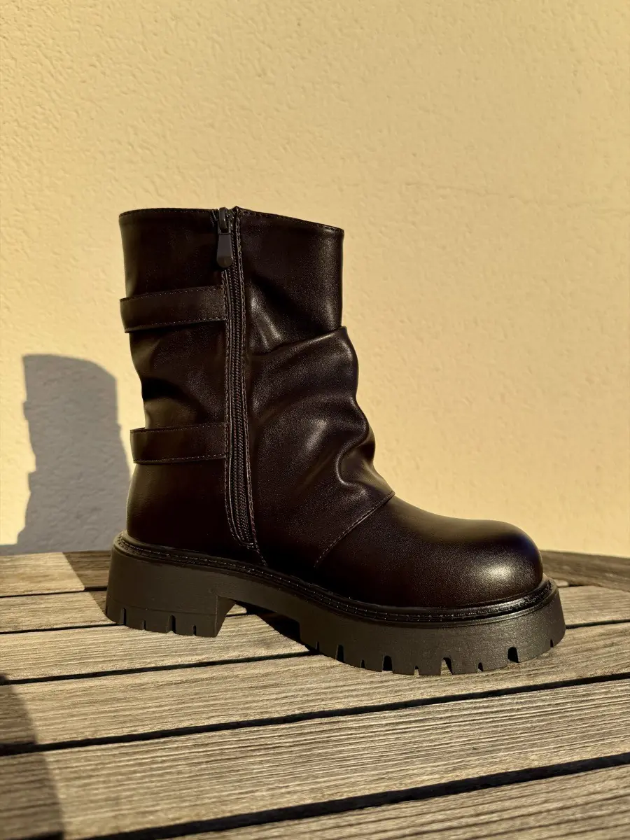 Botas biker con doble hebilla y cremallera Assago Brown