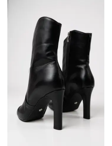 Botas con tacon y punta fina Merli Noir