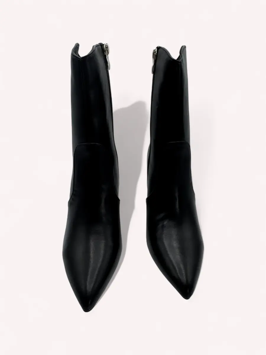 Botas con tacon y punta fina Merli Noir