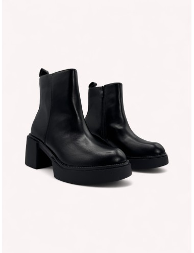 Botas con tacon grueso y cremallera Barletta