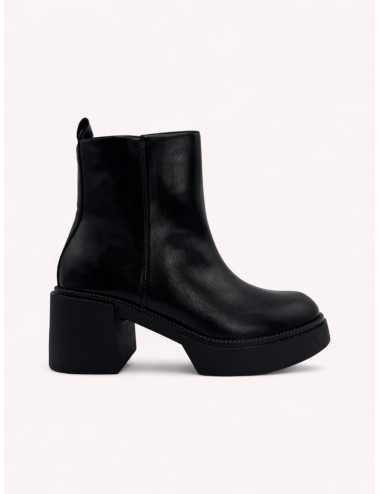 Botas con tacon grueso y cremallera Barletta