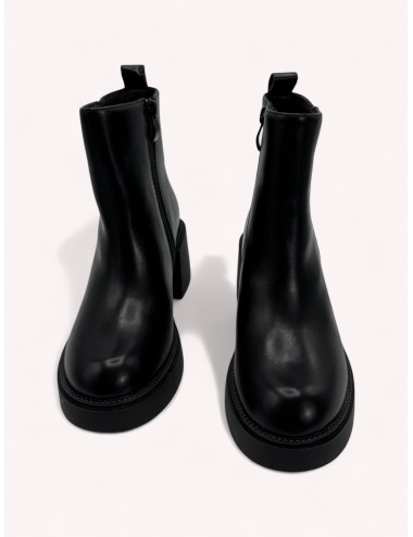 Botas con tacon grueso y cremallera Barletta
