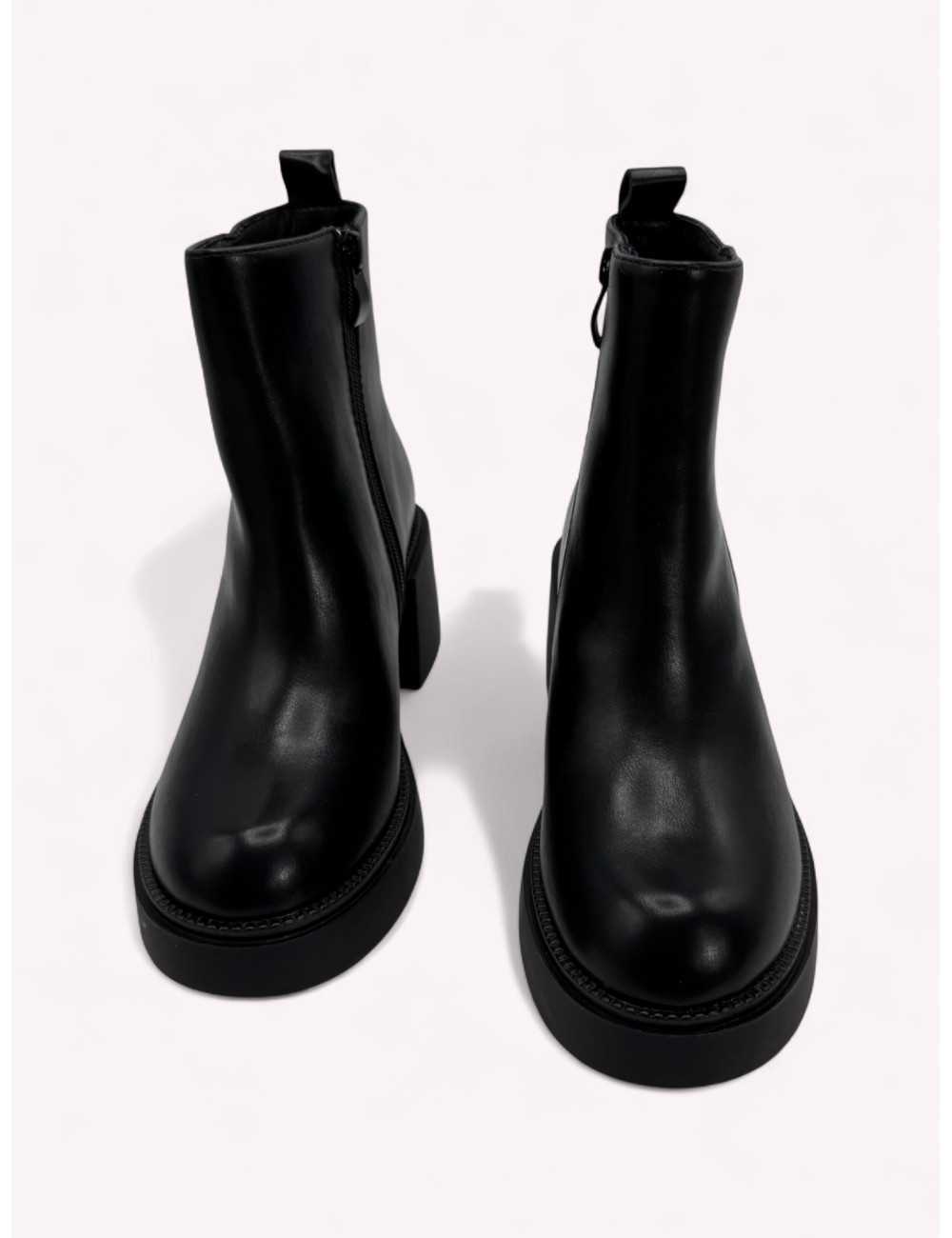 Botas con tacon grueso y cremallera Barletta