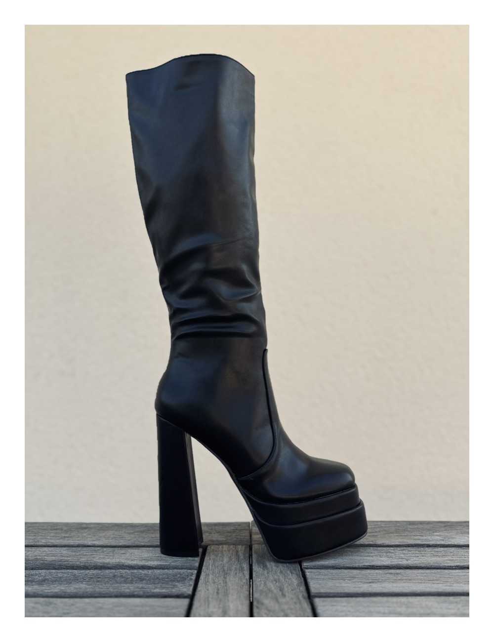 Botas con tacon y Plataforma Monzone Noir