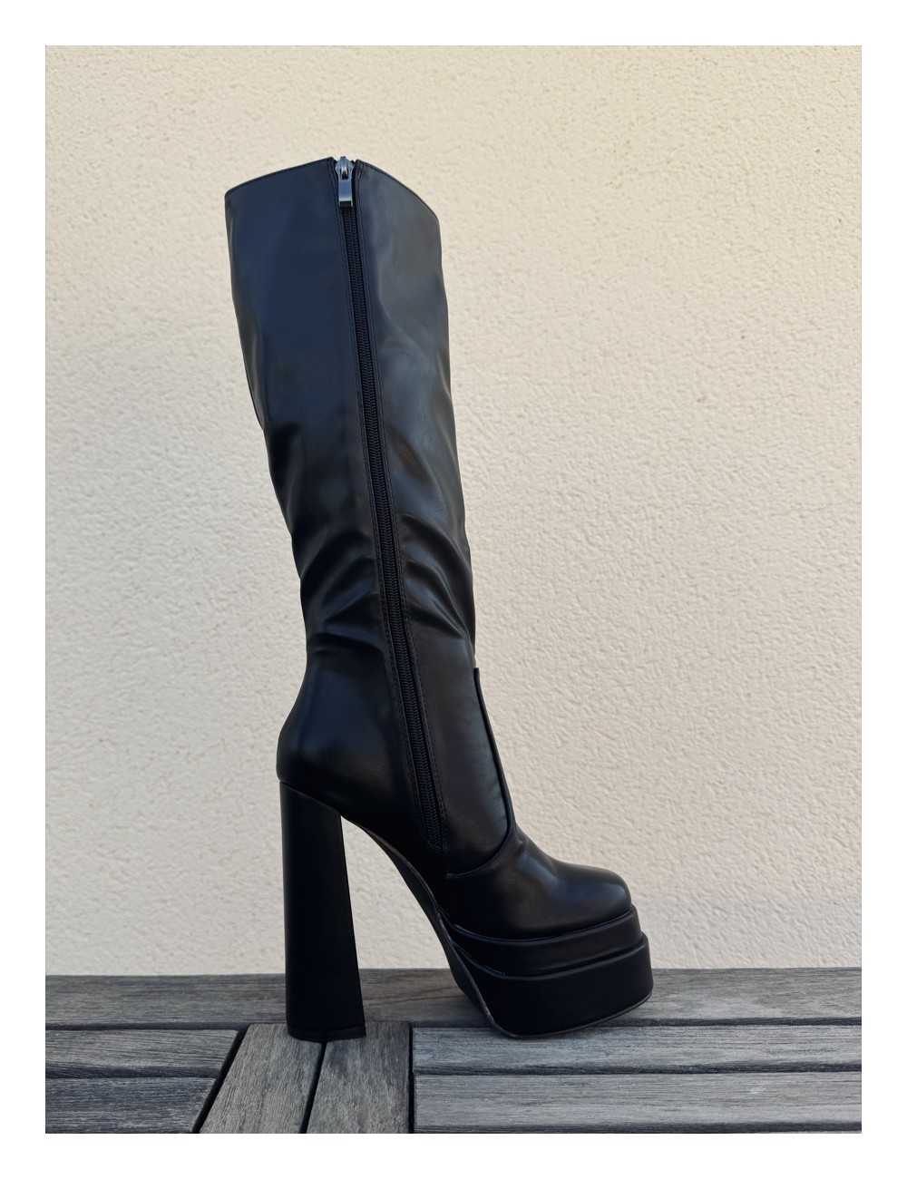 Botas con tacon y Plataforma Monzone Noir