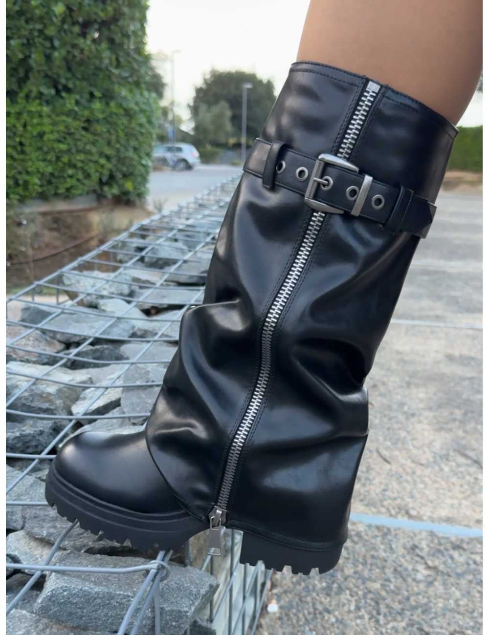 Bota con plataforma y punta redonda Mantua Noir